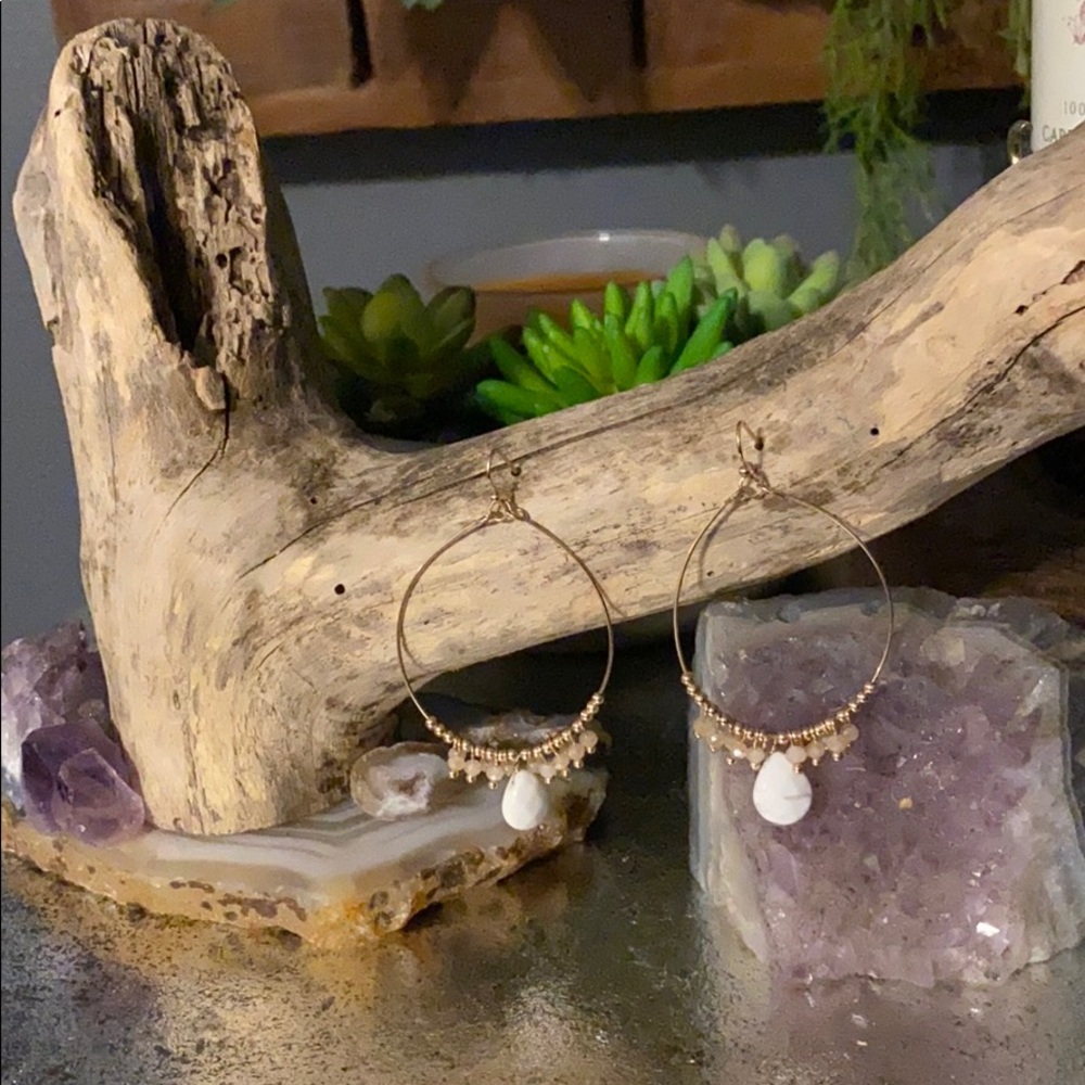 NWT cute hoop beaded earrings